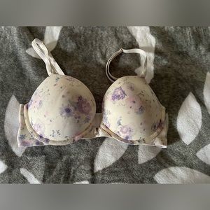 Victoria secret bra 34D